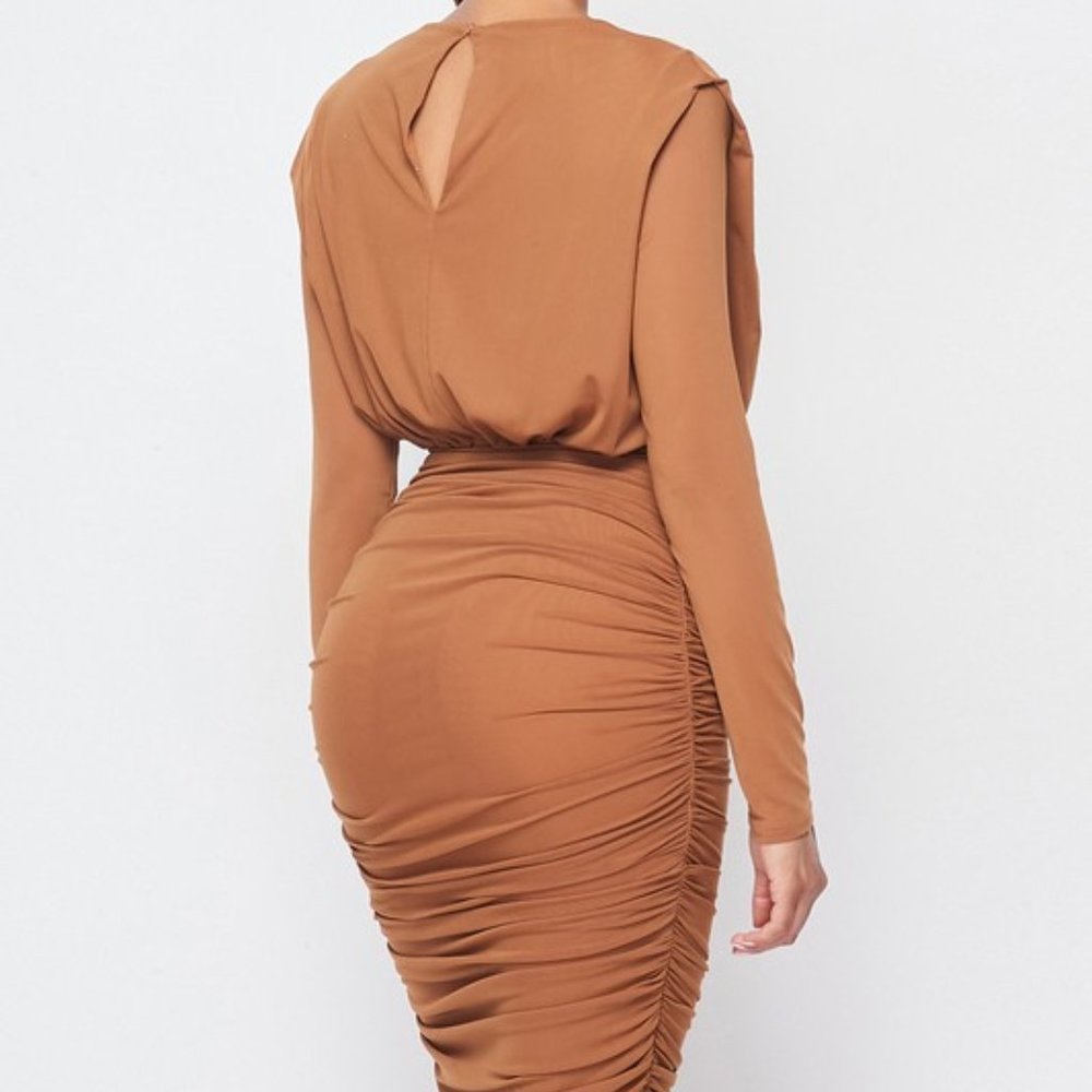 Rust Sheer Midi Dress With Ruching - Picture 4 of 4